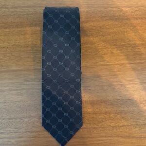 New men’s black Gucci tie